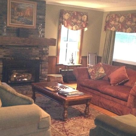 Smugglers Notch Inn Jeffersonville Bagian luar foto