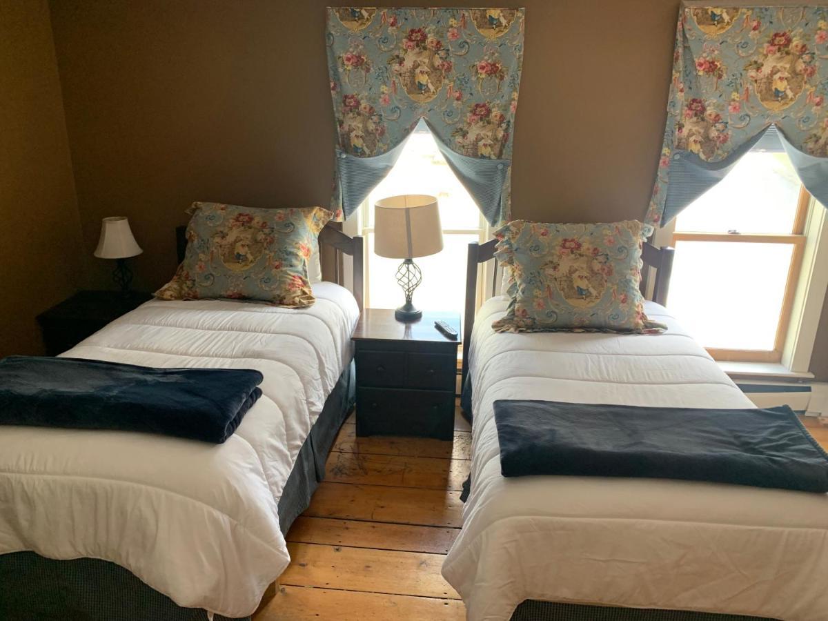 Smugglers Notch Inn Jeffersonville Bagian luar foto