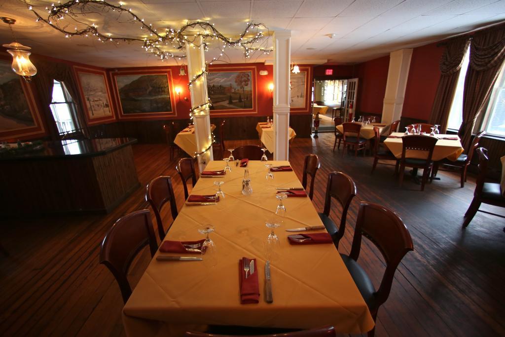 Smugglers Notch Inn Jeffersonville Bagian luar foto